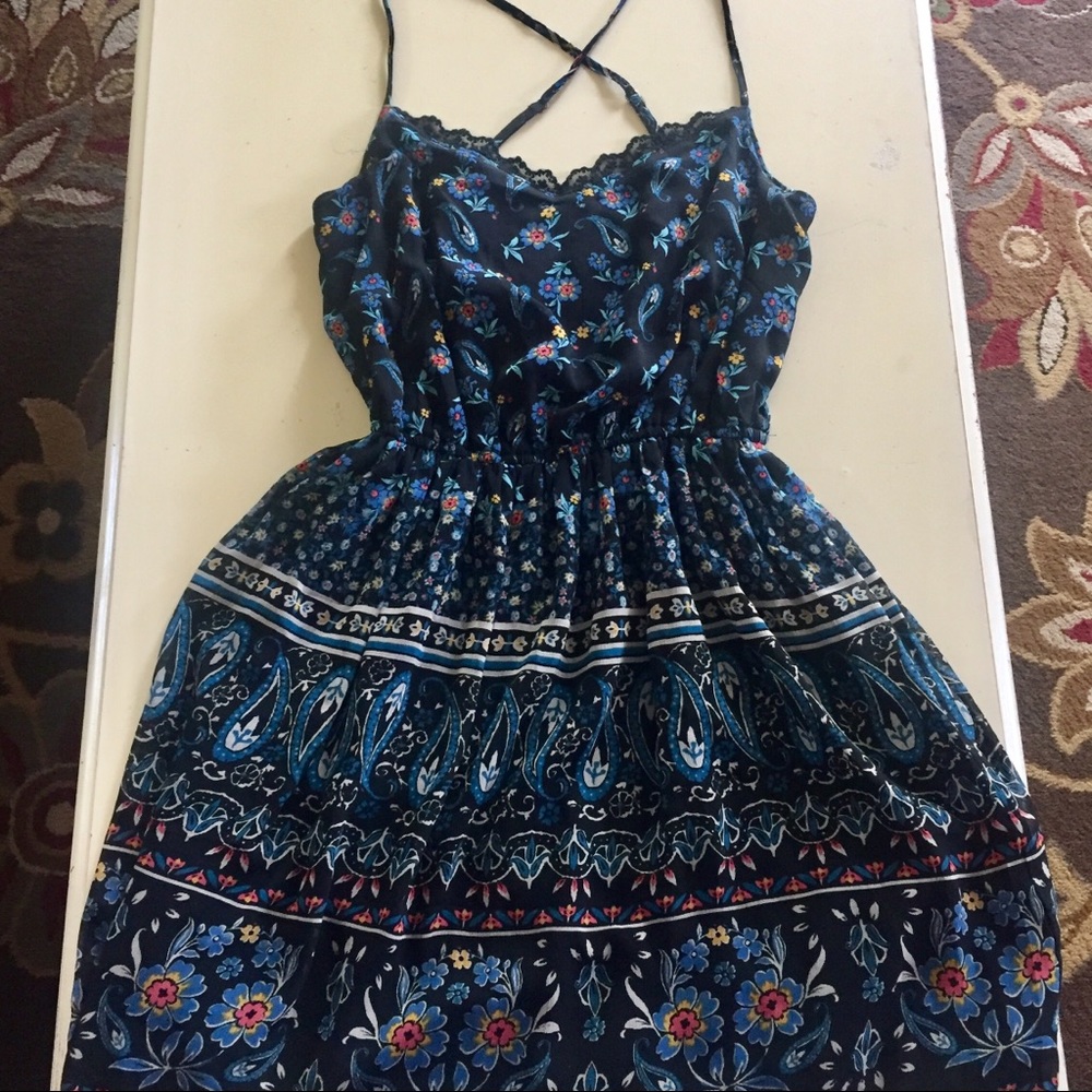 Hollister Blue Floral Sundress- worn once ☀️
